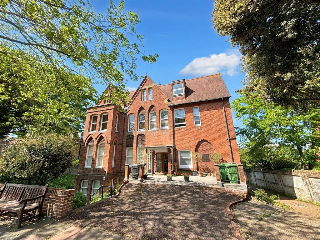 2 bed flat for sale in St. Johns Road, Eastbourne BN20, £269,950 Zoopla