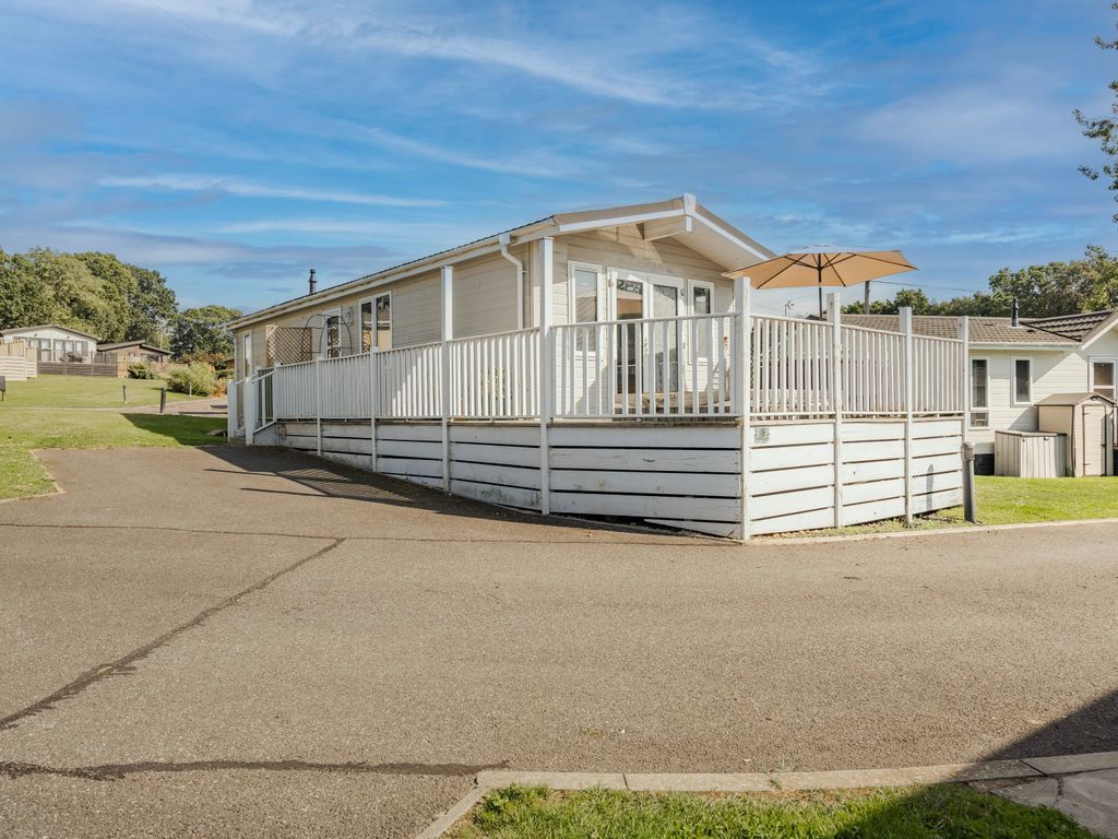 2 bed mobile/park home for sale in Bacton Road, North Walsham NR28, £