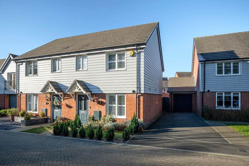 3 bed semidetached house for sale in Bowers Drive, Bursledon SO31, £