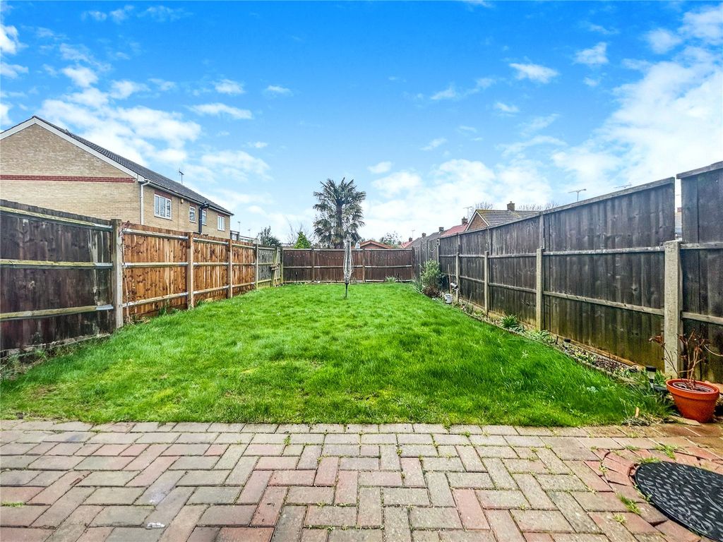 3 bed semidetached house for sale in Church Road, Basildon, Essex SS14