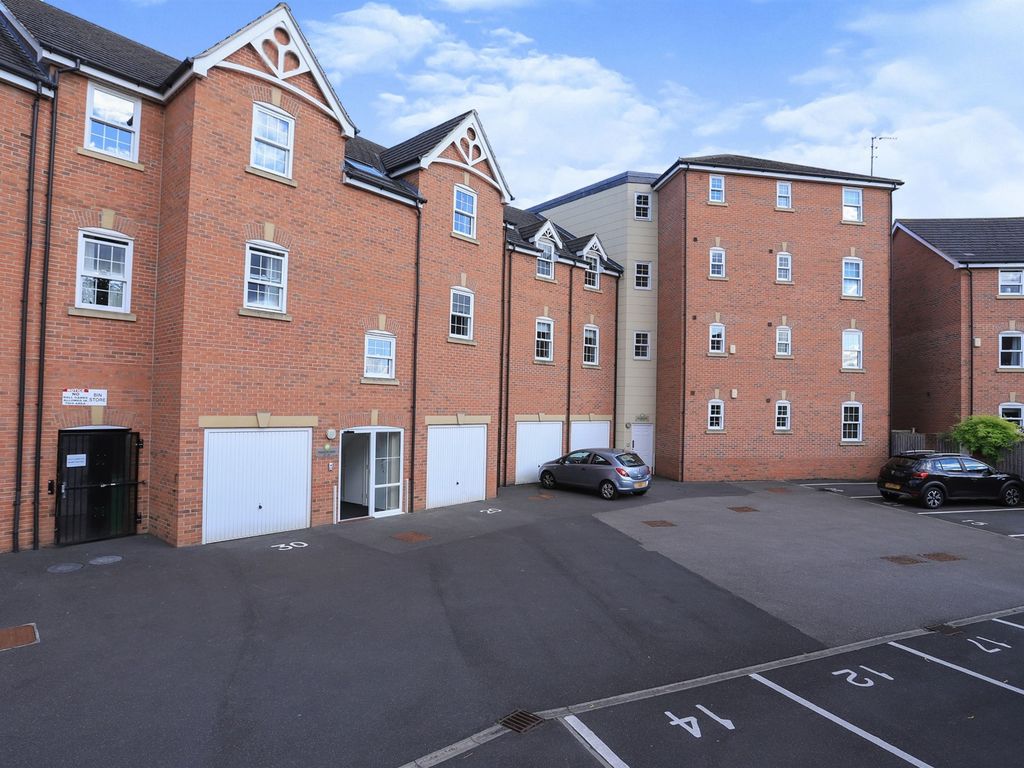 2 bed flat for sale in Gladstone Street, Gladstone Street, York YO31