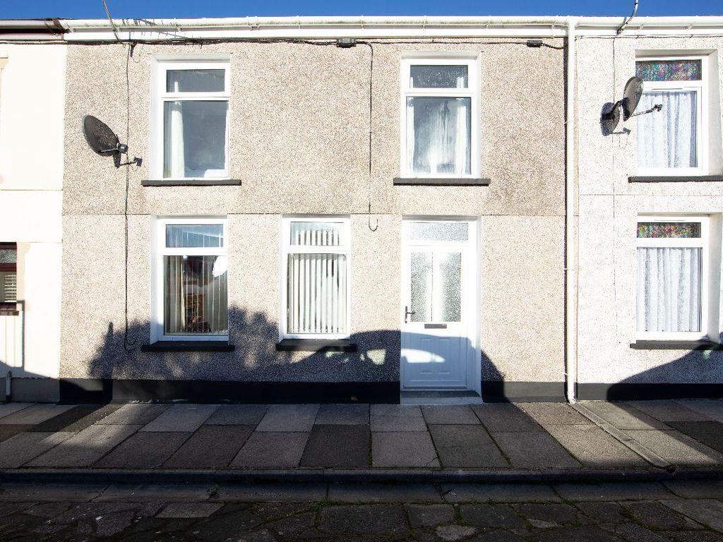 2 bed terraced house to rent in High Street, Bedlinog, Treharris CF46