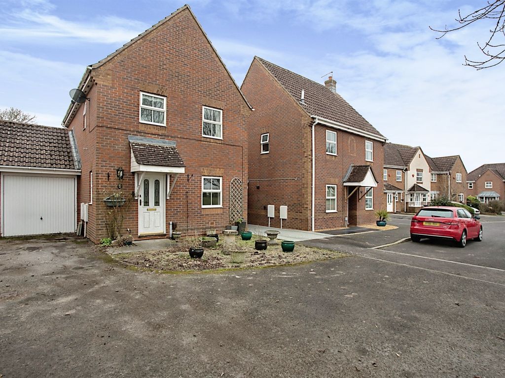 3 bed detached house for sale in Harvard Way, Amesbury, Salisbury SP4