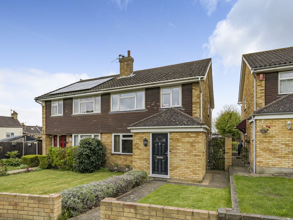 3 bed semidetached house for sale in St. Davids Road, Hextable
