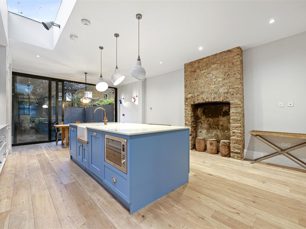 St. Kilda Road, London W13  