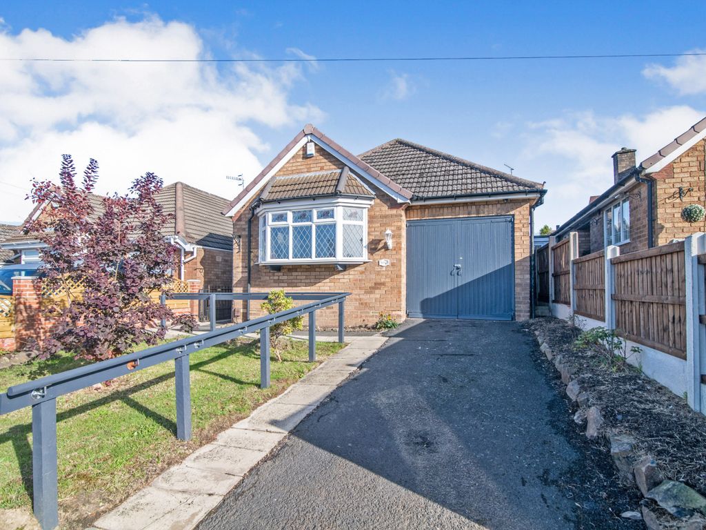 2 bed detached bungalow for sale in Dudley Road, Rowley Regis B65 Zoopla