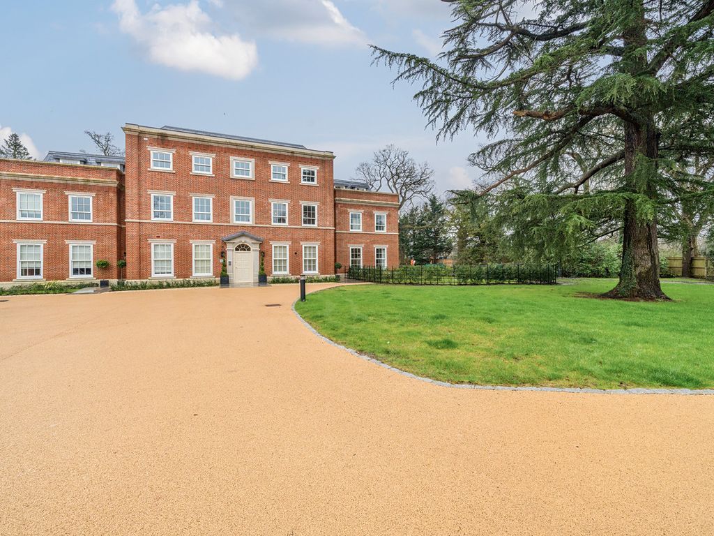 New home, 2 bed flat for sale in Winkfield Row, Winkfield RG42, £