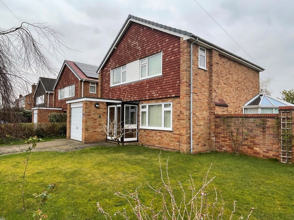 4 bed detached house for sale in Brookhurst Avenue, Bromborough, Wirral