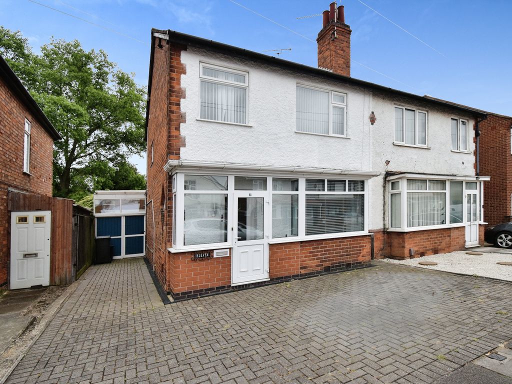 3 bed semidetached house for sale in Roseneath Avenue, Leicester
