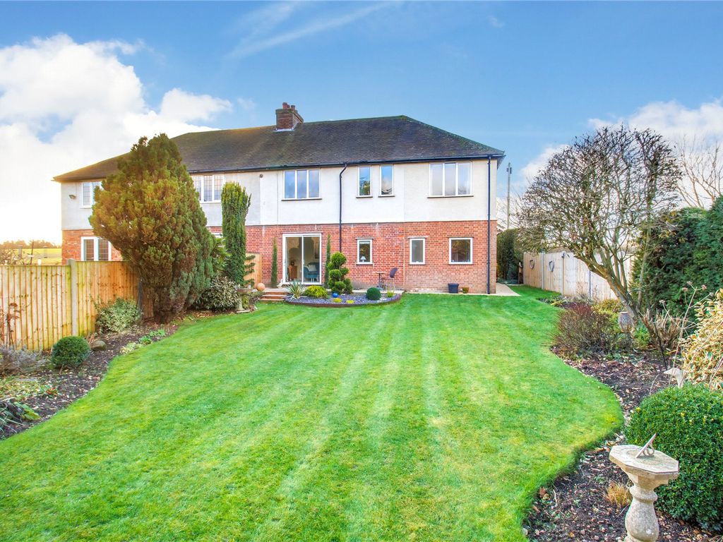 4 bed semidetached house for sale in Netherwylde Cottages, Watling
