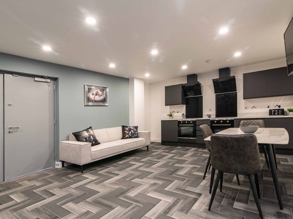 1 bed flat to rent in Graduation House, High Road, Beeston, Nottingham