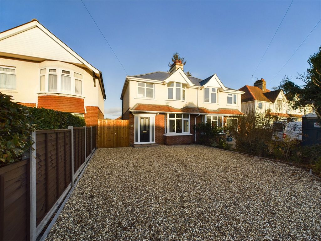 3 bed semidetached house to rent in Pirton Lane, Churchdown