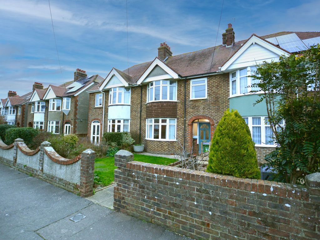 3 bed terraced house to rent in Cornwall Road, Littlehampton BN17, £