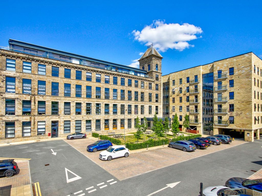 2 bed flat for sale in Low Lane, Horsforth, Leeds, West Yorkshire LS18