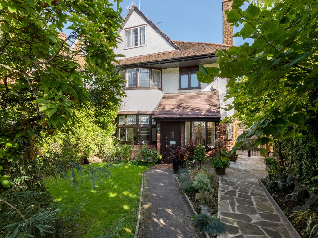 24 Great North Road, Highgate, London N6  