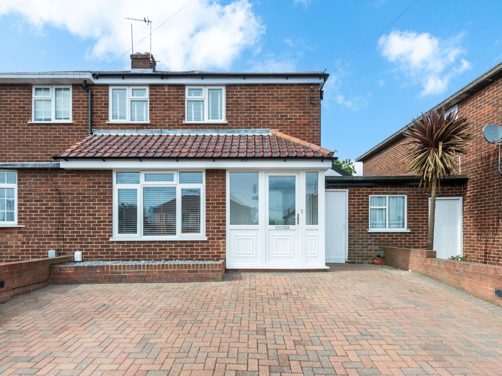 3 bed semidetached house for sale in Bedonwell Road, 5Pe, Belvedere