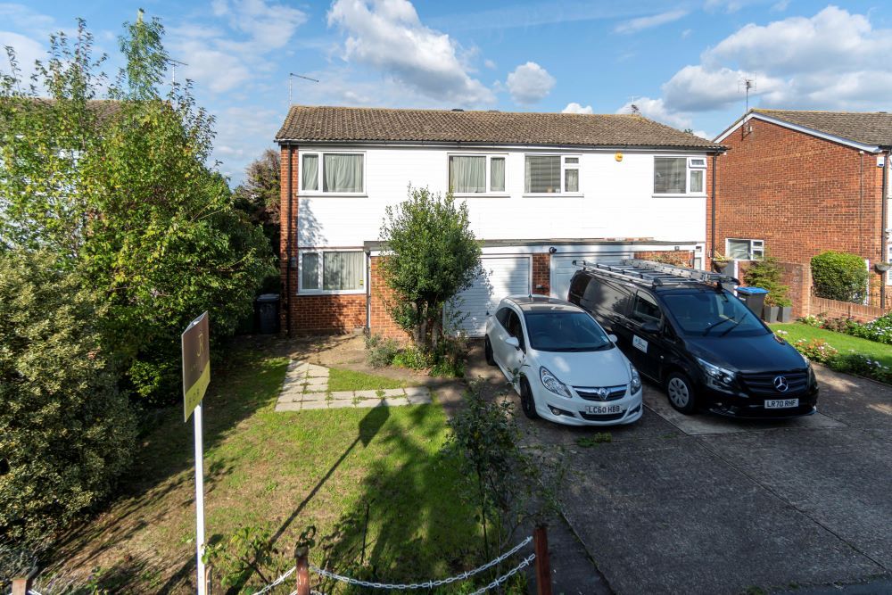 3 bed semidetached house for sale in Mead Lane, Chertsey KT16 Zoopla