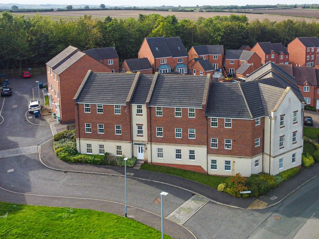 2 bed flat to rent in Wharf Gardens, Bingham, Nottingham NG13, £750 pcm