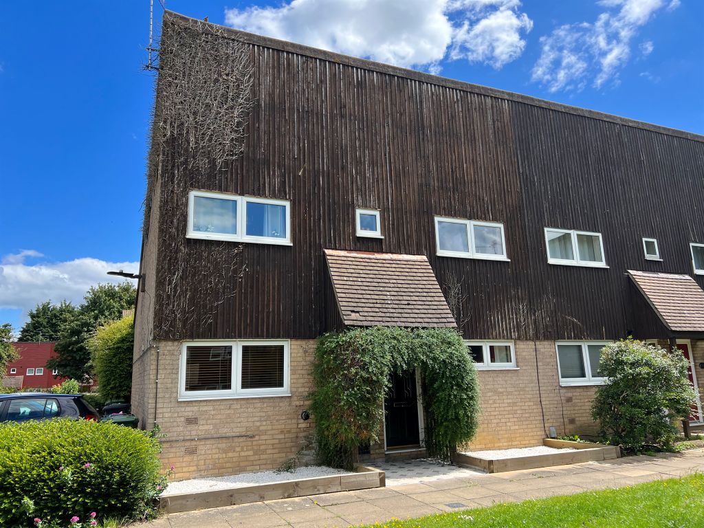 3 bed end terrace house for sale in Blackmead, Orton Malborne
