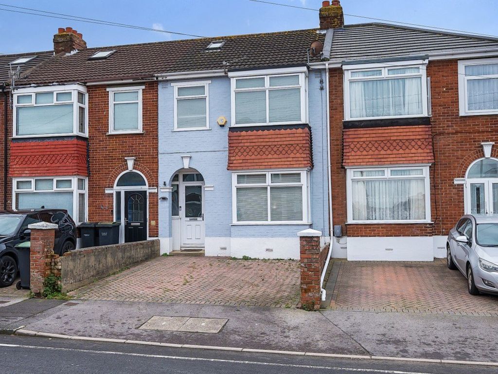 3 bed terraced house for sale in Albemarle Avenue, Elson, Gosport PO12