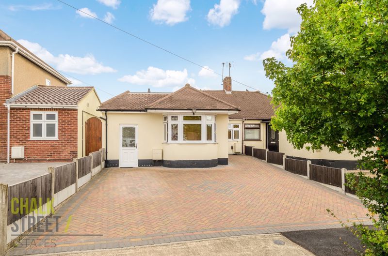 3 bed semidetached bungalow for sale in Selsdon Close, Collier Row RM5