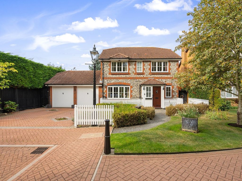 4 bed detached house for sale in Tudor Court, Crockenhill, Swanley BR8, £775,000 Zoopla