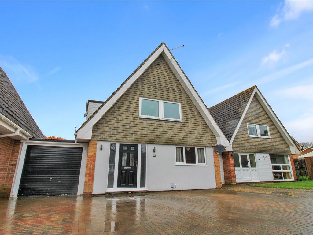 3 bed detached house for sale in Fairlawn, Liden, Swindon, Wiltshire