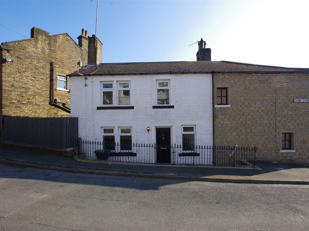 2 bed property to rent in Shaw Street, Holywell Green, Halifax HX4 Zoopla
