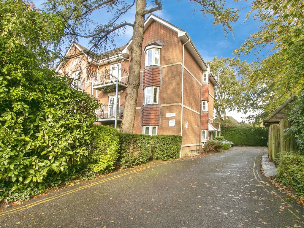 2 bed flat for sale in St. Thomas Court, 43 Wellington Road