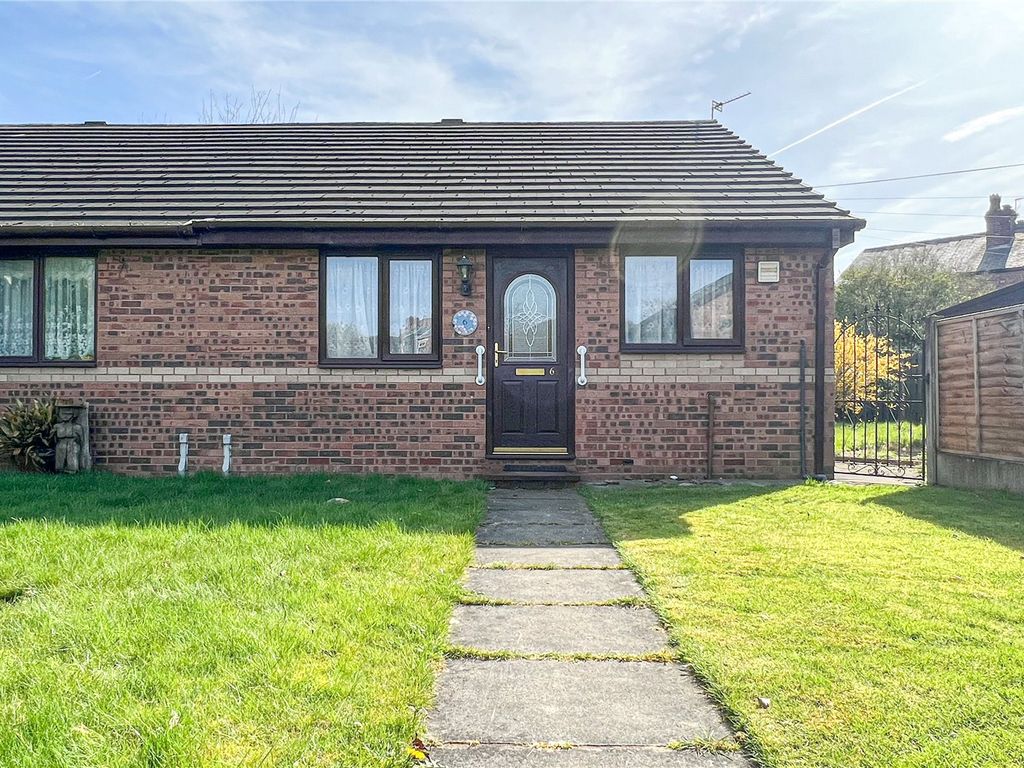 2 bed bungalow for sale in Thorntree Close, Moston, Manchester M9, £