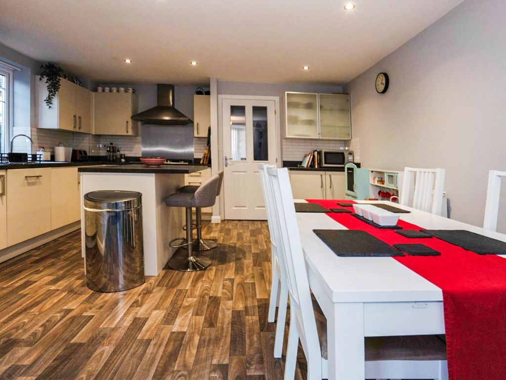 3 bed end terrace house for sale in Ward Road, Castleford WF10 Zoopla