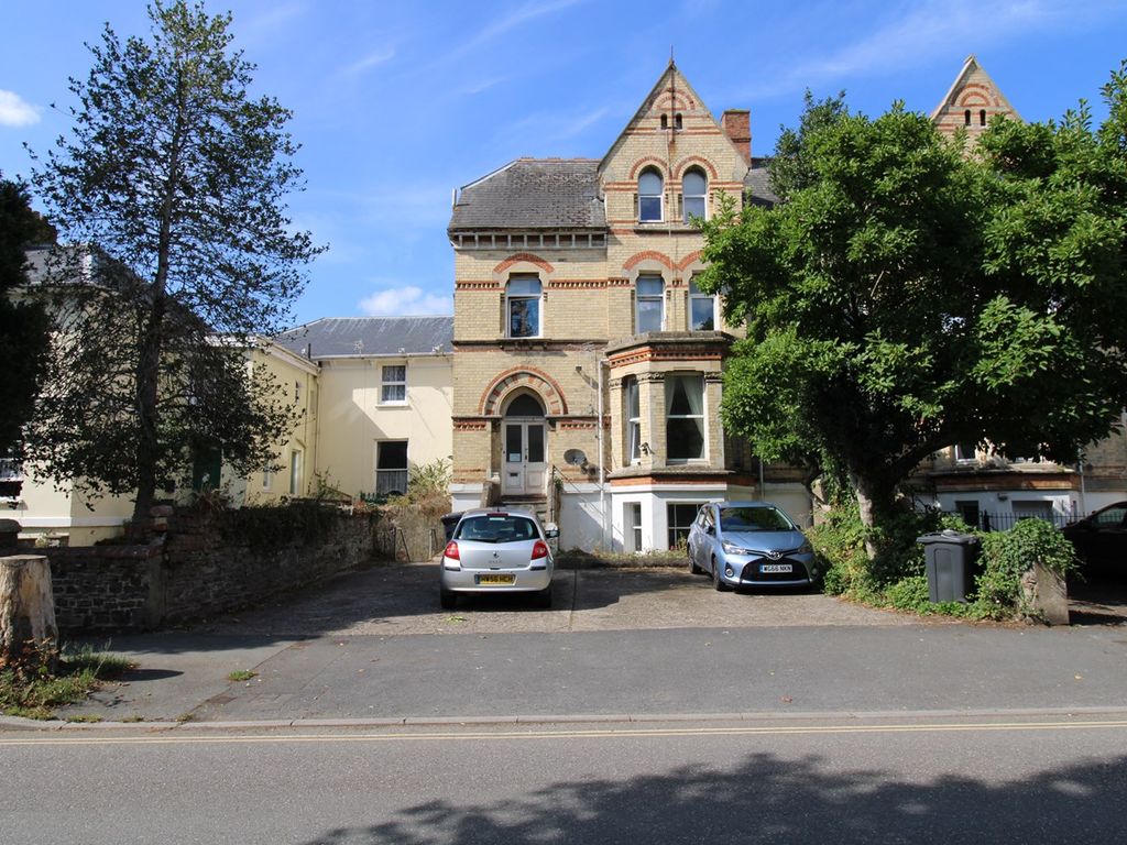 2 bed flat for sale in Victoria Road, Barnstaple EX32 Zoopla