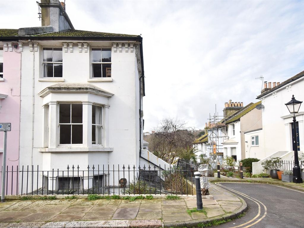 2 bed flat for sale in Tackleway, Hastings TN34, £275,000 Zoopla