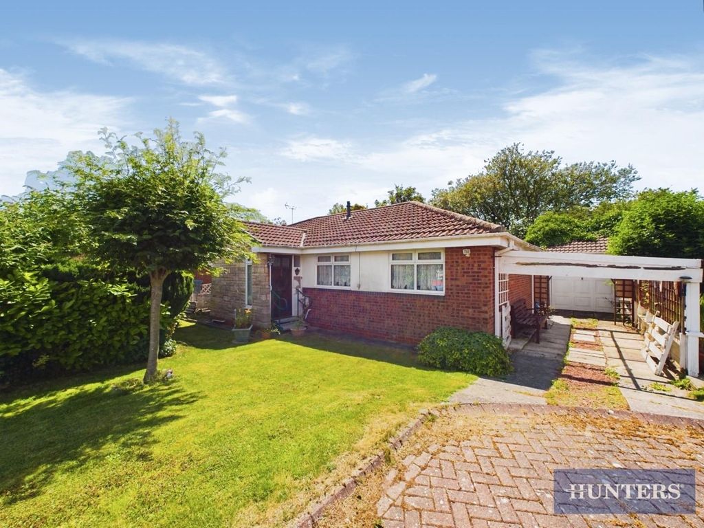 3 bed detached bungalow for sale in Paddock Court, Bridlington YO16, £