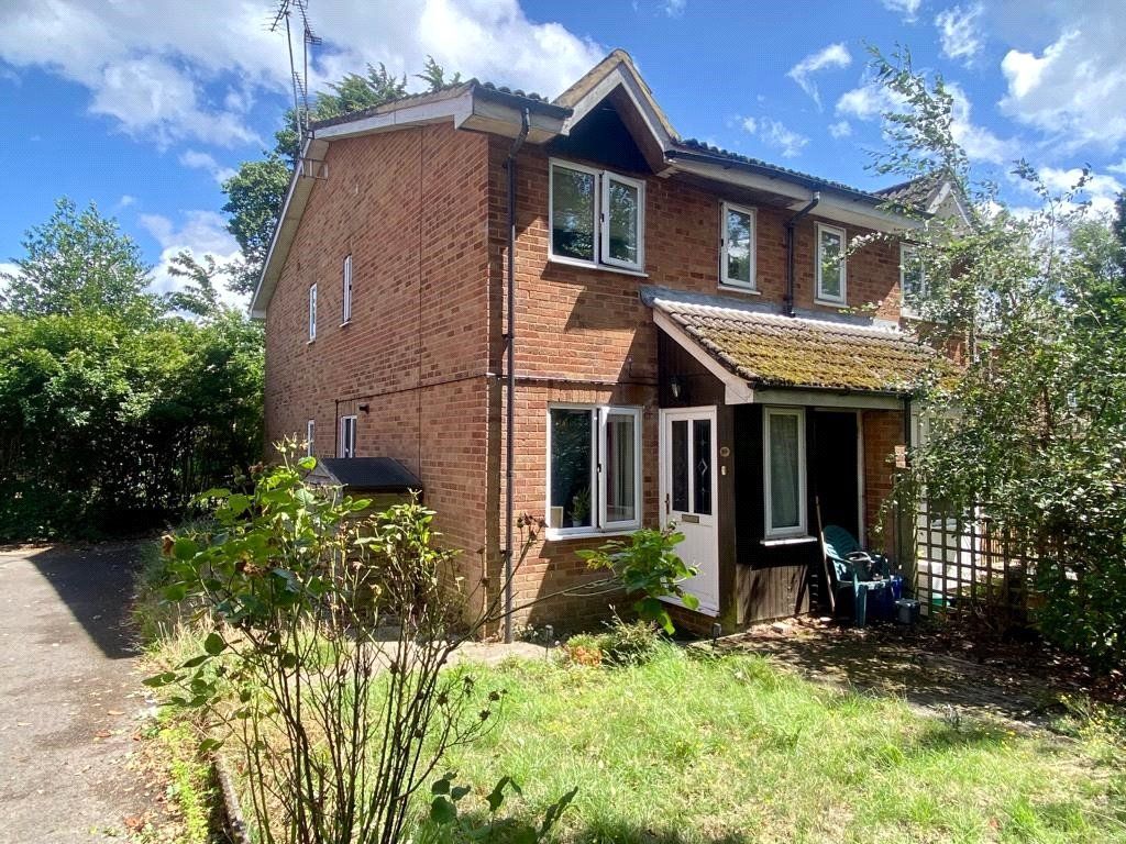 1 bed terraced house for sale in Chiltern Avenue, Farnborough