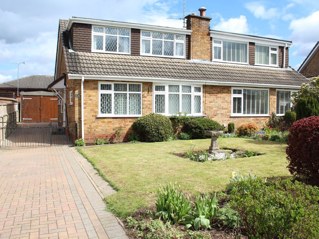 3 bed semidetached bungalow for sale in Holland Close, Morton