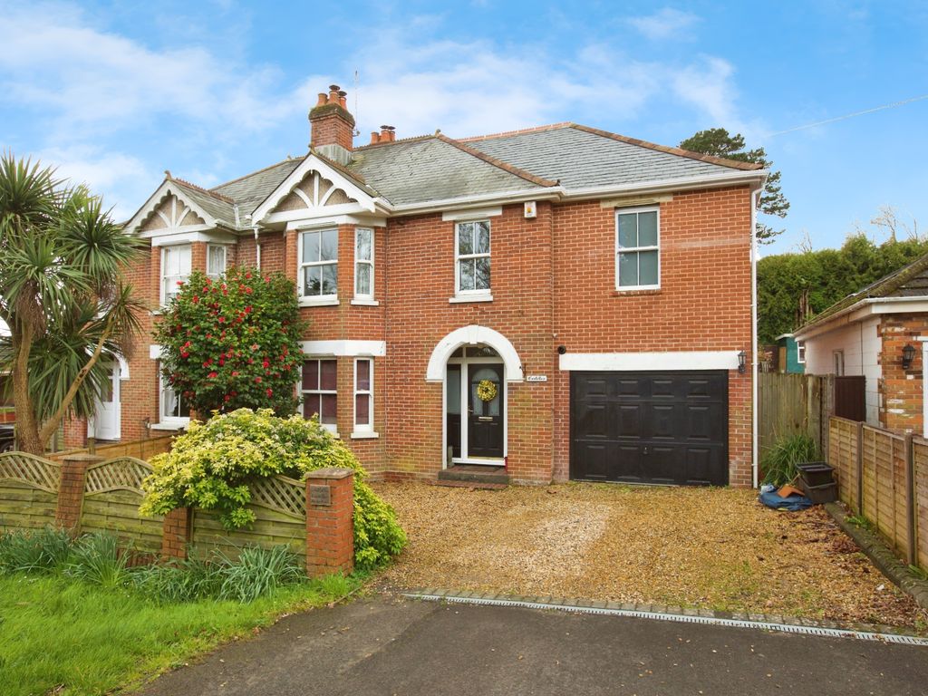 3 bed semidetached house for sale in Bridge Road, Bursledon