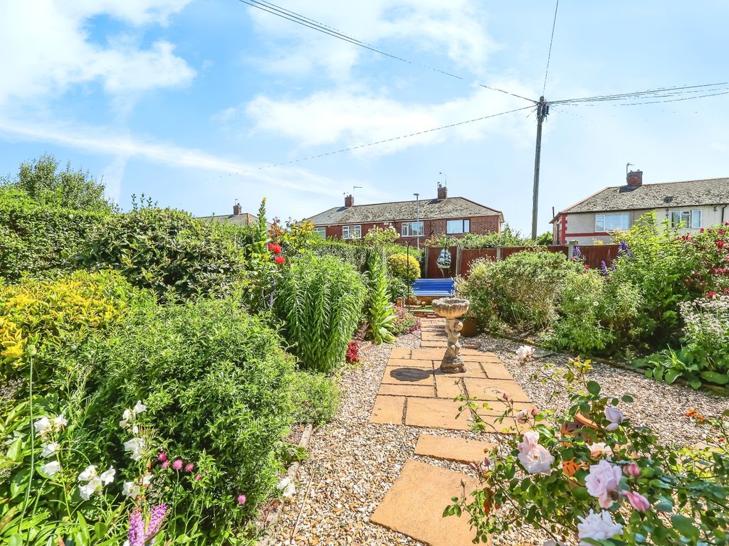 2 bed semidetached house for sale in Beauvale Crescent, Hucknall NG15