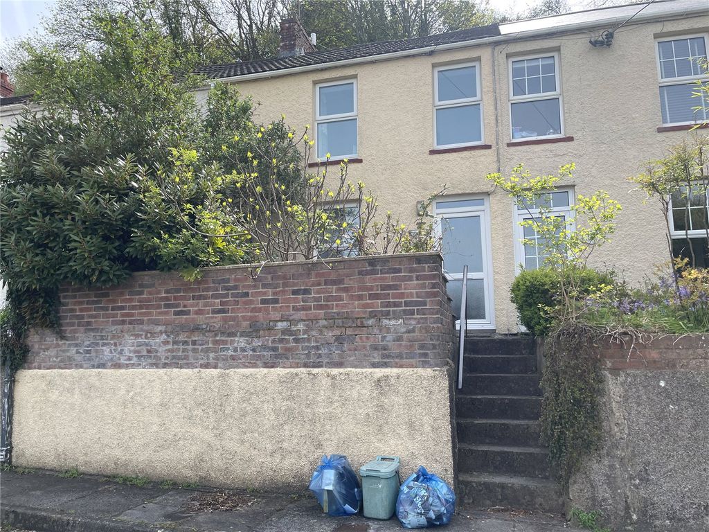 3 bed terraced house for sale in Ferryside, Kidwelly, Carmarthenshire
