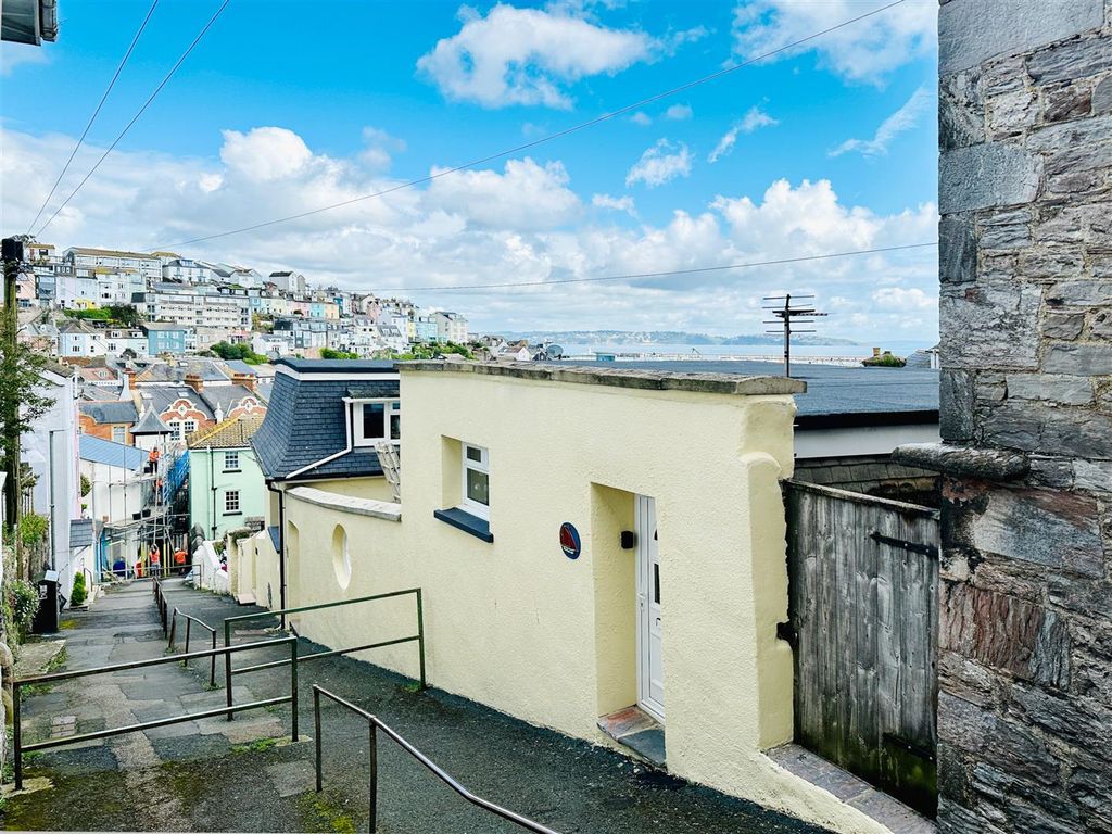 2 bed flat for sale in St. Peters Terrace, Elkins Hill, Brixham TQ5