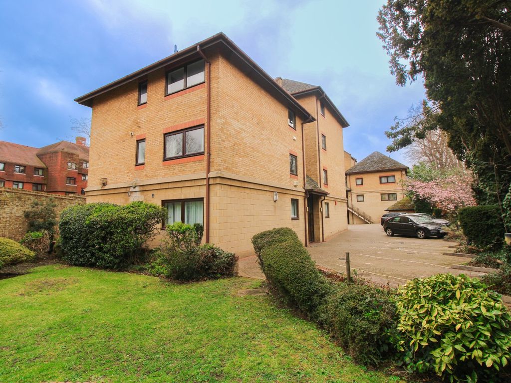 2 bed flat for sale in Park Hill Rise, Croydon CR0 Zoopla