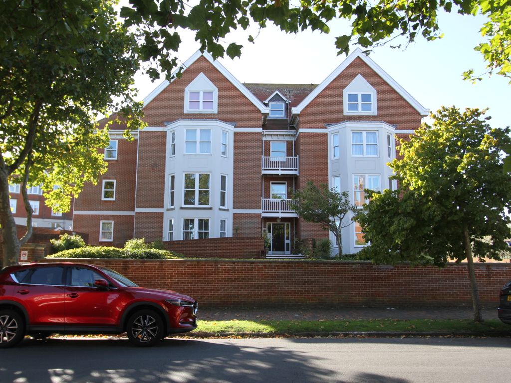 2 bed flat for sale in St. Johns Road, Eastbourne BN20 Zoopla