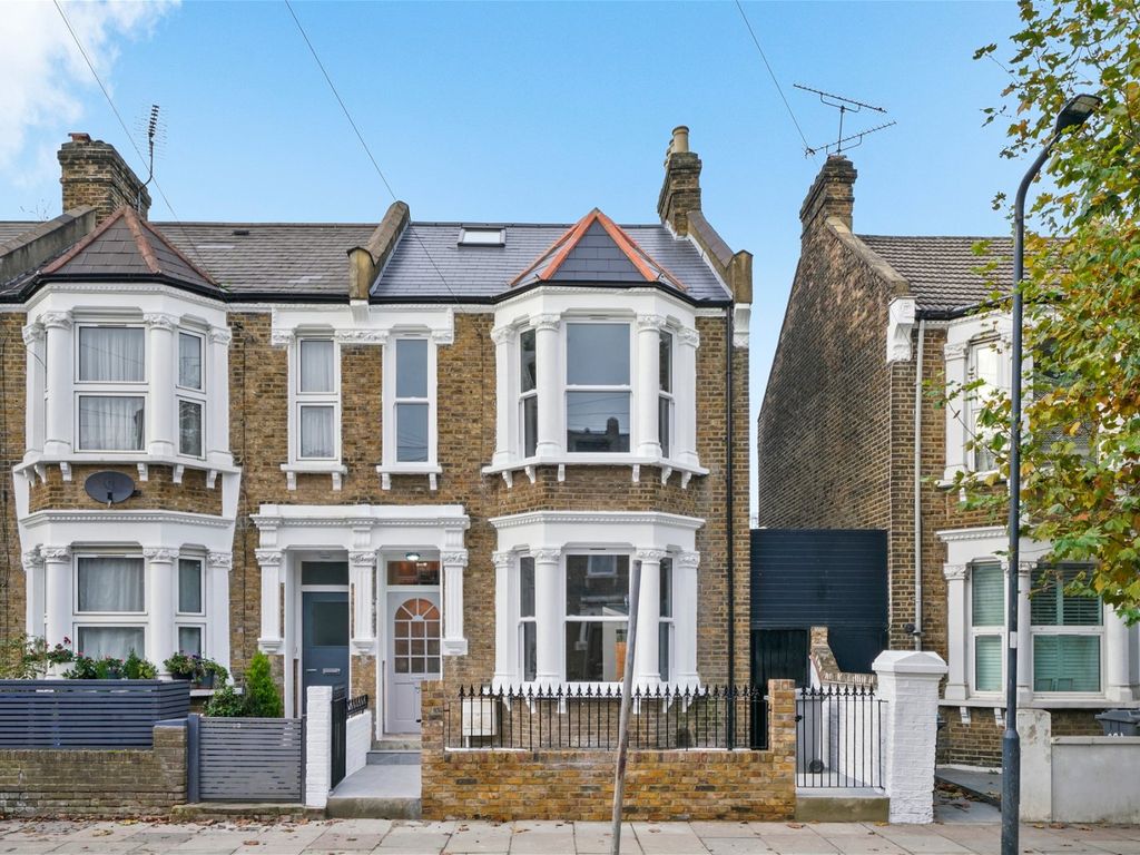 5 bed end terrace house for sale in Wakeman Road, London NW10, £