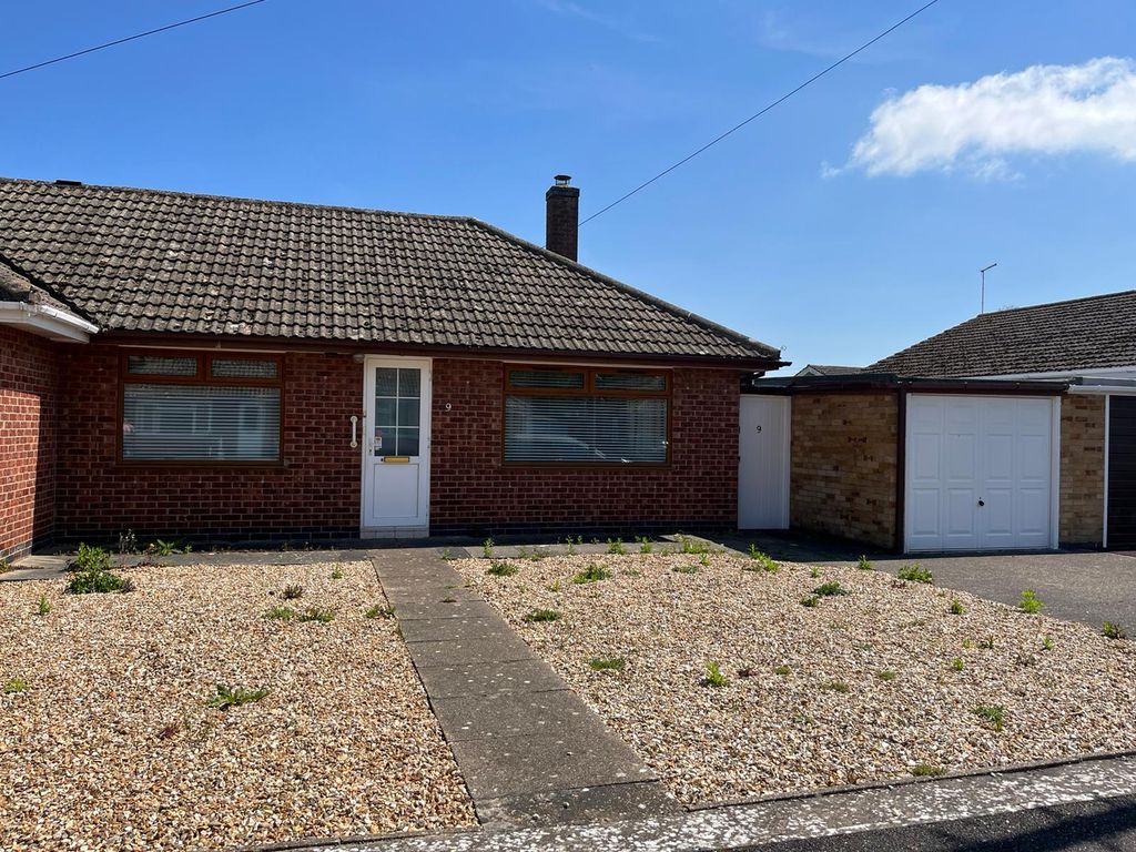 2 bed semidetached bungalow for sale in Kingsthorpe Crescent, Skegness PE25 Zoopla