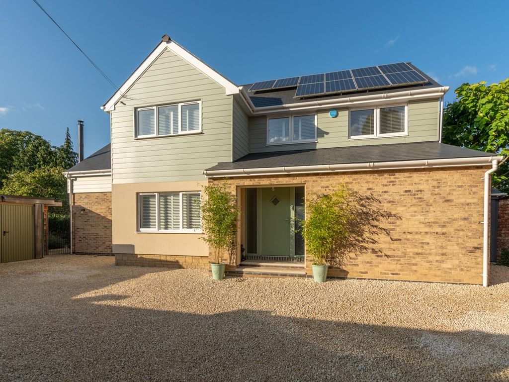 4 bed detached house for sale in Oak Manor Drive, Cheltenham GL52, £850,000 Zoopla