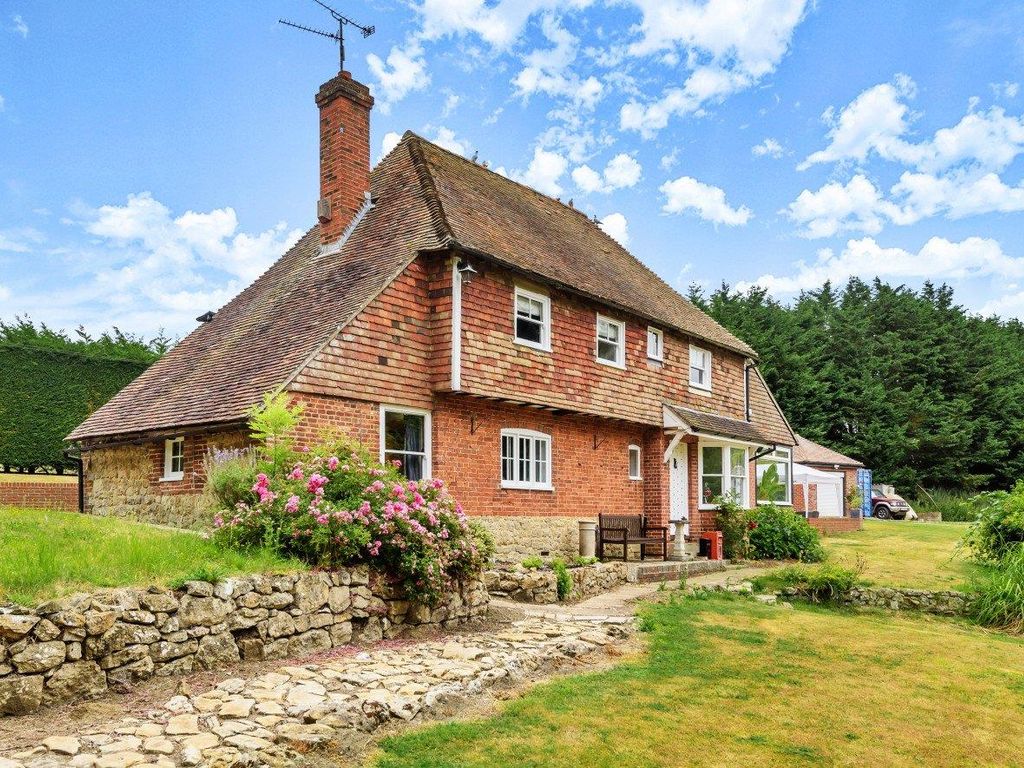 4 bed detached house for sale in Fairbourne Lane, Harrietsham