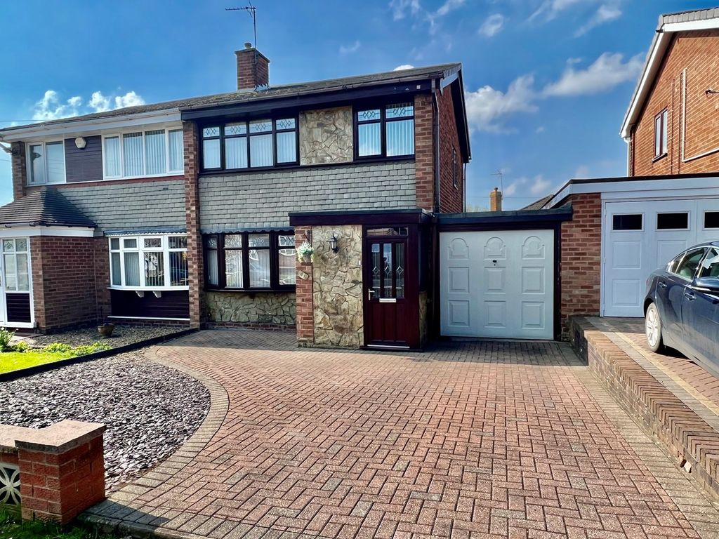 3 bed semidetached house for sale in Shardlow Road, Wednesfield