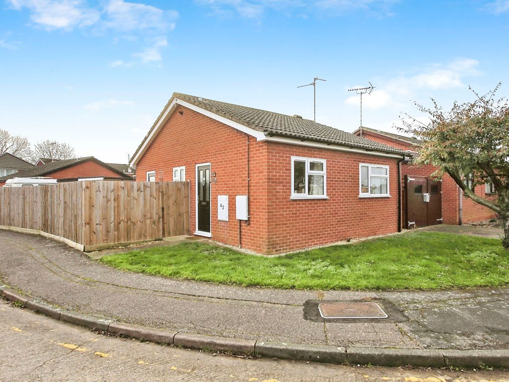 2 bed detached bungalow for sale in Lawson Avenue, Stanground