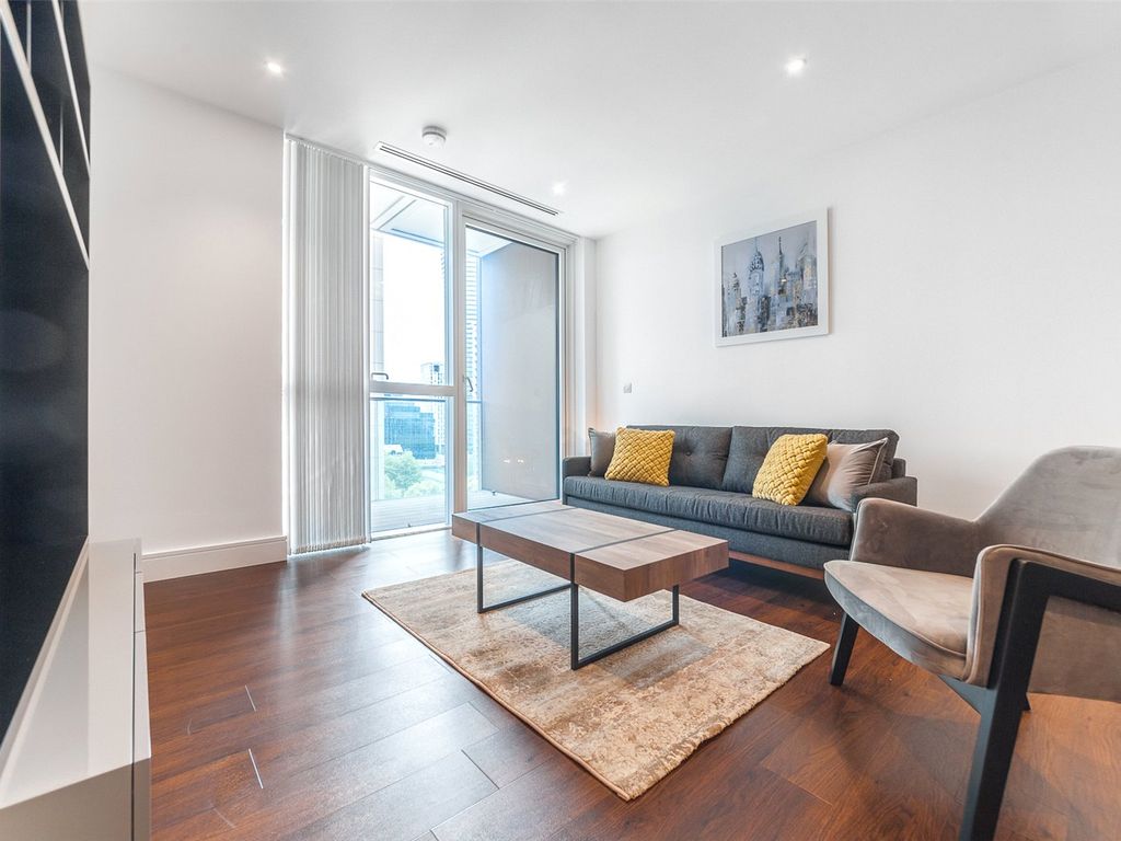1 bed flat to rent in Maine Tower, 9 Harbour Way, Canary Wharf, London