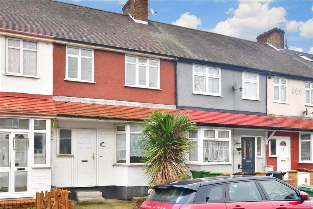3 bed terraced house for sale in Royston Avenue, London E4 Zoopla